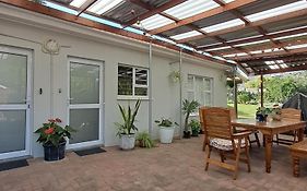H G Deluxe Guest Suites